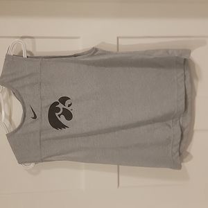 Women's sleeveless Nike Iowa Hawkeyes tank top size Large